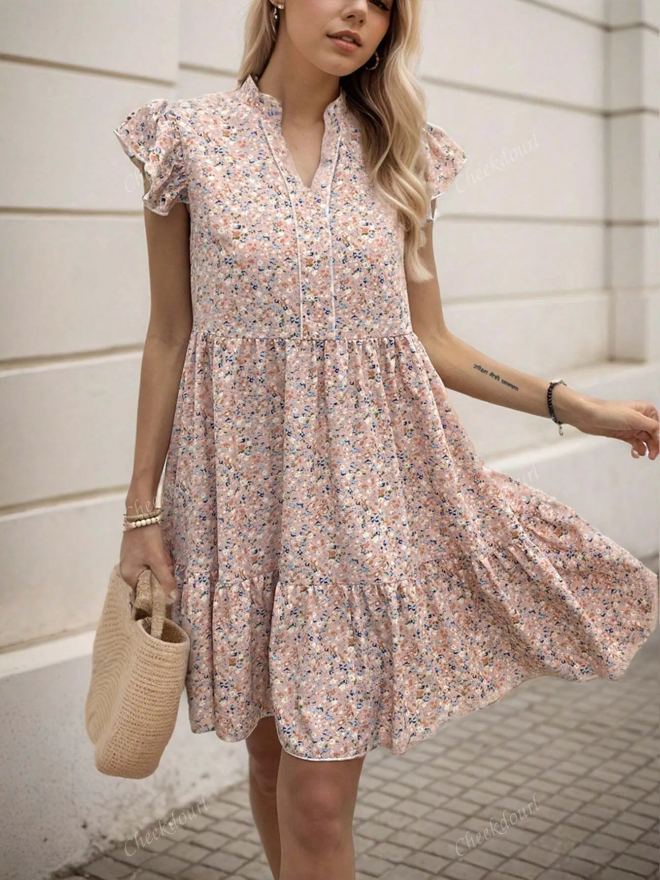 2024 Summer New V-Neck Elegant Floral Ruffled Short Dress