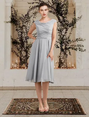 A-Line Mother of the Bride Dress Elegant Chiffon Sleeveless Short Dresses with Crystal Brooch Side-Draped