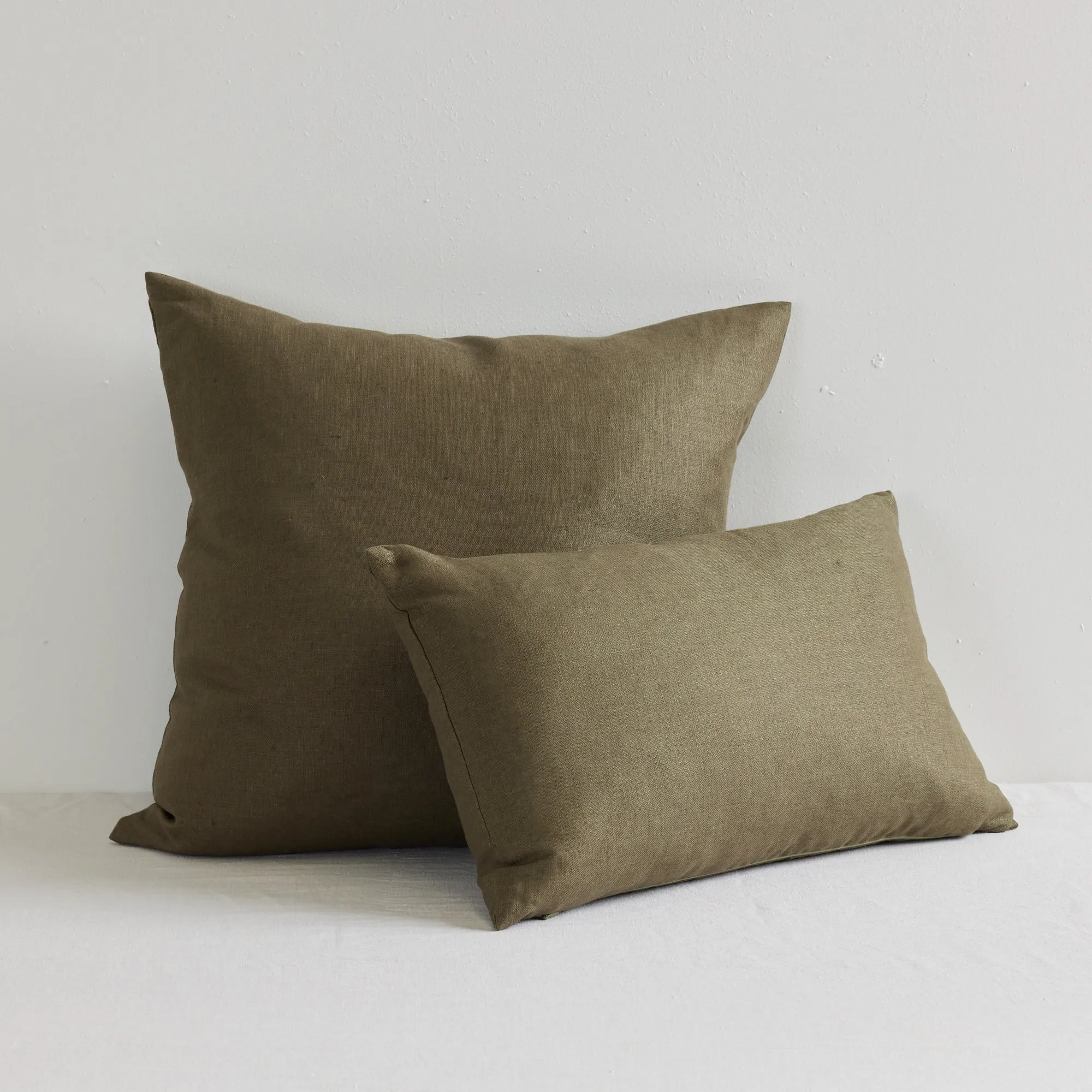 Jasper V2 Linen Cushion - Moss - 50X50