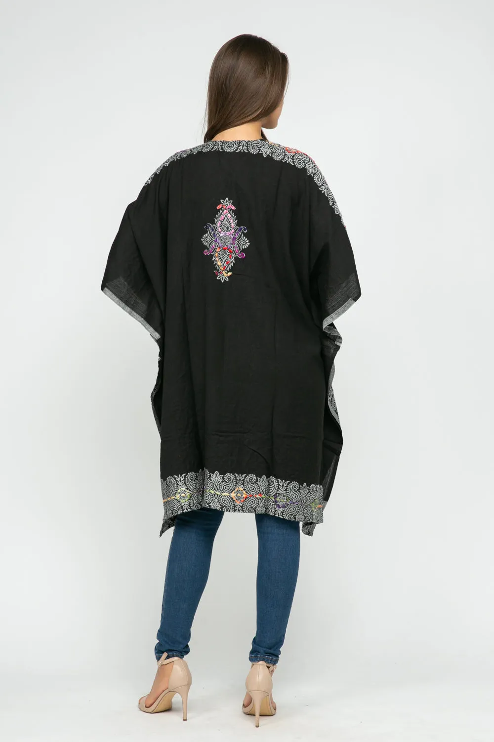 RAJ ALLISON BLACK WHITE EMBROIDERED KIMONO