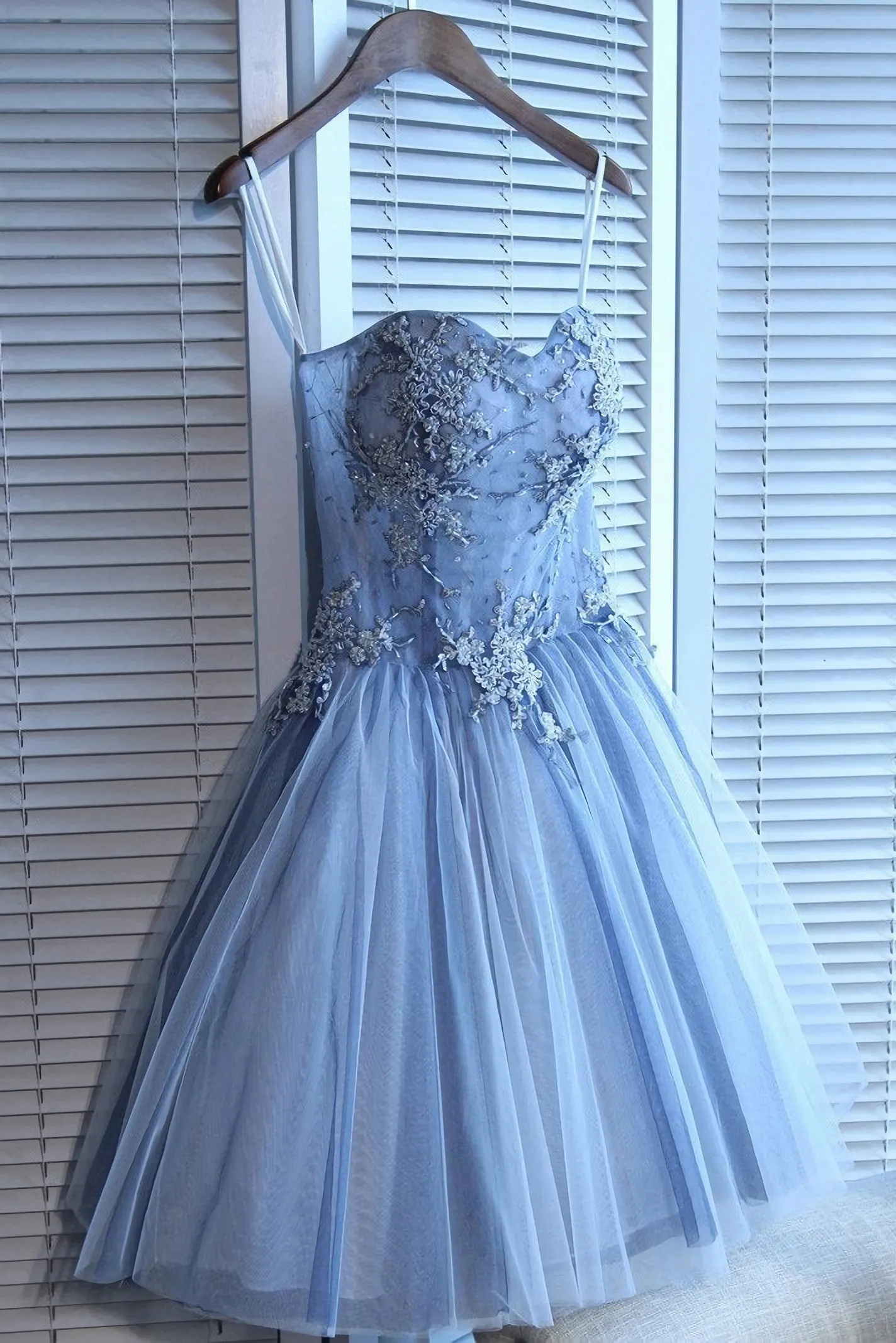 Sweetheart Strapless Homecoming Dresses Beads Blue Lace Up Tulle Short Prom Dresses